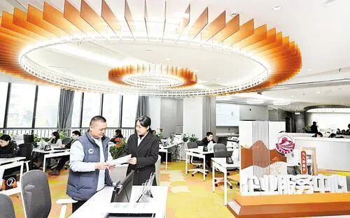 10��28�գ�ʯ��ׯ������������Ĺ�����Ա��Ϊ��ҵ����Ա����������ߡ� ���� ʷ��ȫ��