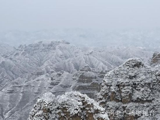 ����ɽ�羰��