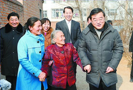 首页 > > 正文    1月16日,省委副书记,省长张庆伟来到丰宁满族自治县
