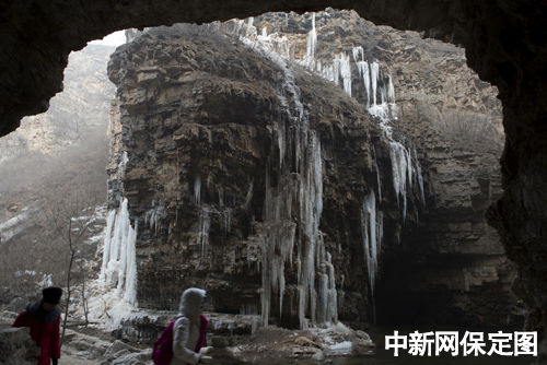 保定唐县全胜峡景区元旦假期吸引1万余人游览