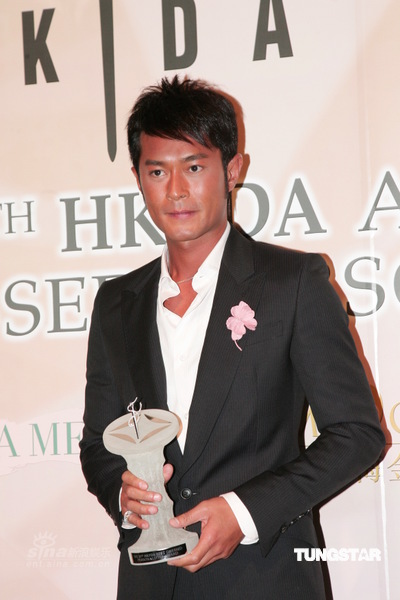 古学家外,还再次以《寻秦记》