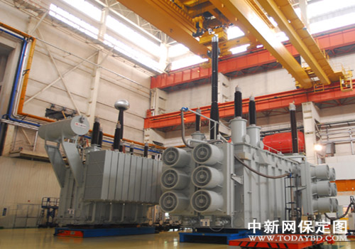 天威保变总装车间世界最高电压等级1000KV变