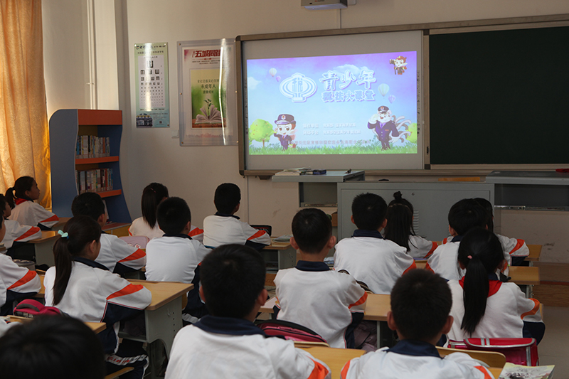 大厂县国税局开展青少年税法学习宣传活动