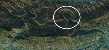 蒙顶山脉的卫星