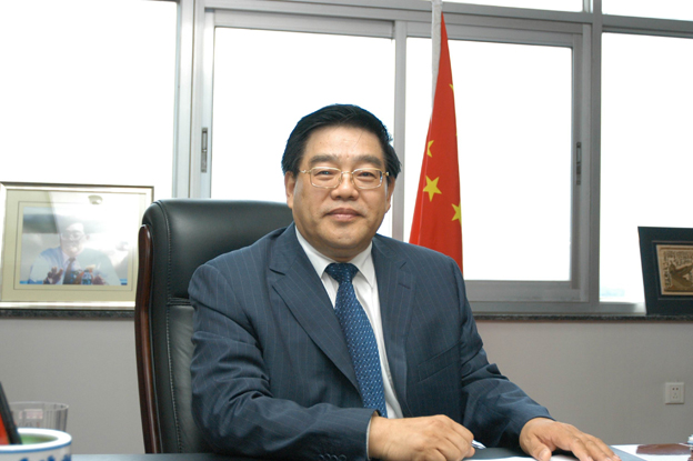 照亮通达事业的提灯人--访管道局局长苏士峰