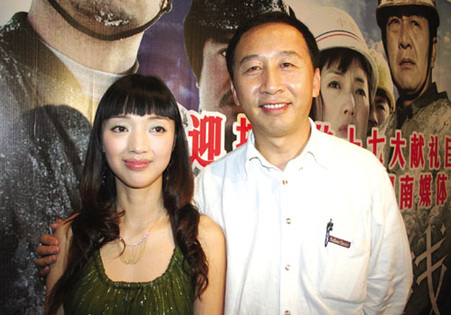 还是冯小宁的妻子,两人的孩子都已快3岁了!