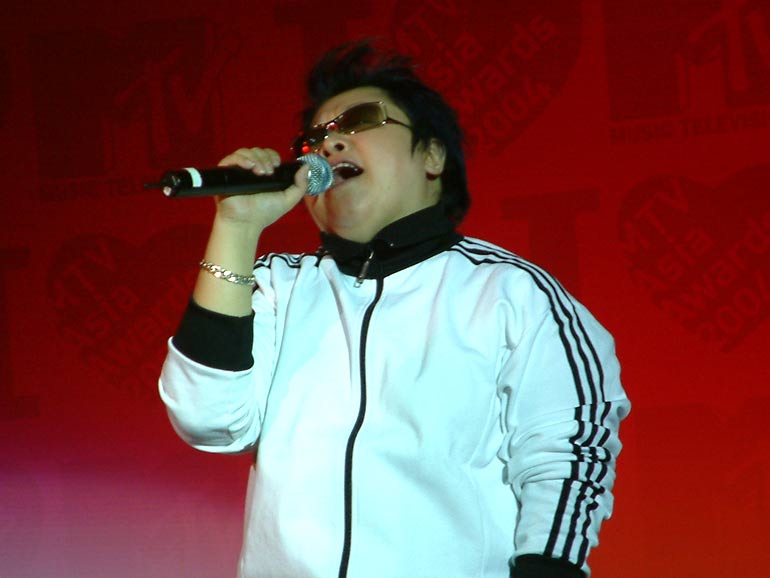 韩红演唱会要翻唱热门歌曲