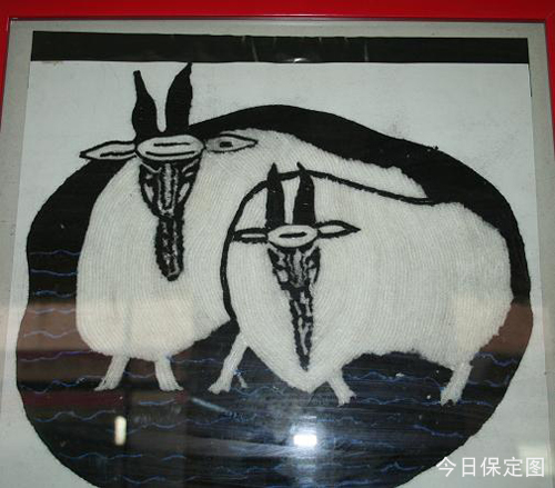 学生的毛线粘贴画-蠡县职教中心 红色五月 活动倍受师生欢迎