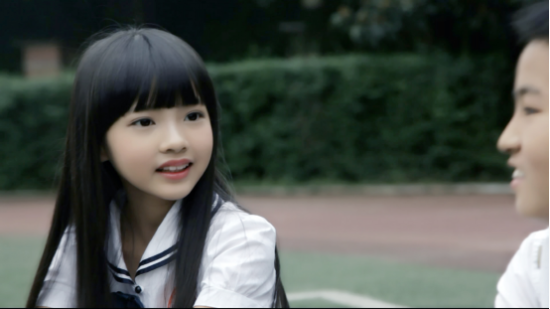 网红萝莉王巧《下一个夏天》mv演绎00后偶像