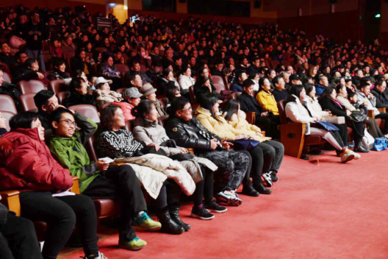 洪顺曲艺社新年相声大会暨九周年庆典圆满落幕