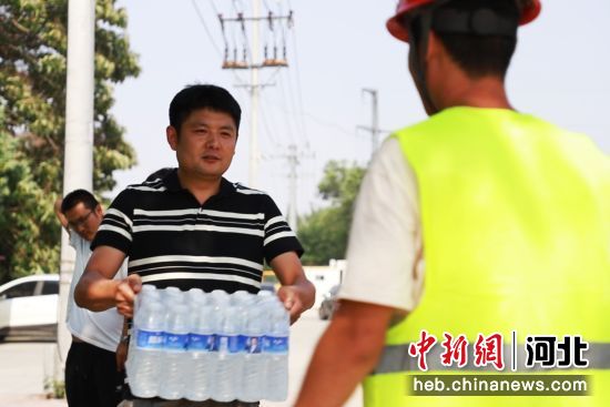河北孟村多举措送清凉 呵护户外劳动者
