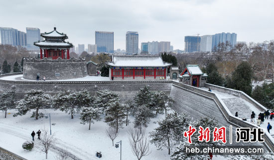 邯郸市丛台区冰雪丛台美如画